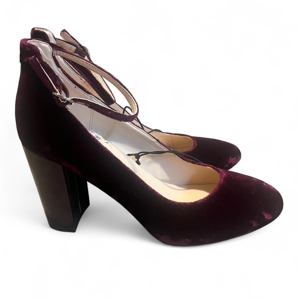 velvet heeled shoes with ankle strap and 3.5" heel